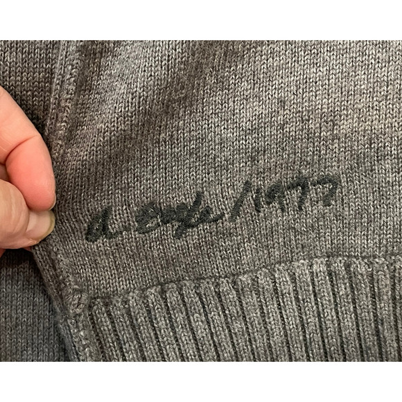 American Eagle Men's Sz S V-Neck Button Cardigan Exposed Seams Knit Gray Grandpa - Picture 6 of 8